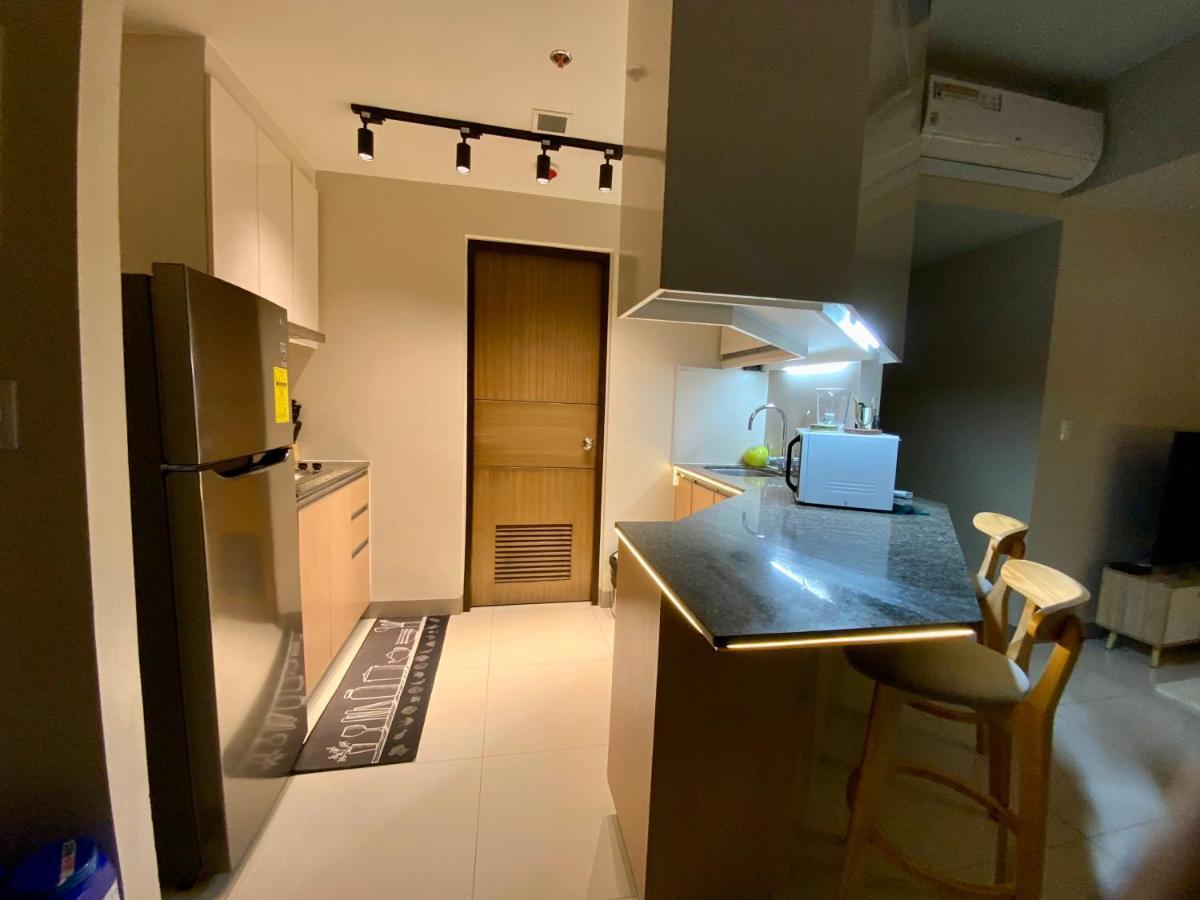 Classy 2Br Suite At Eastwood City With Pool And City Skyline View Manila Kültér fotó
