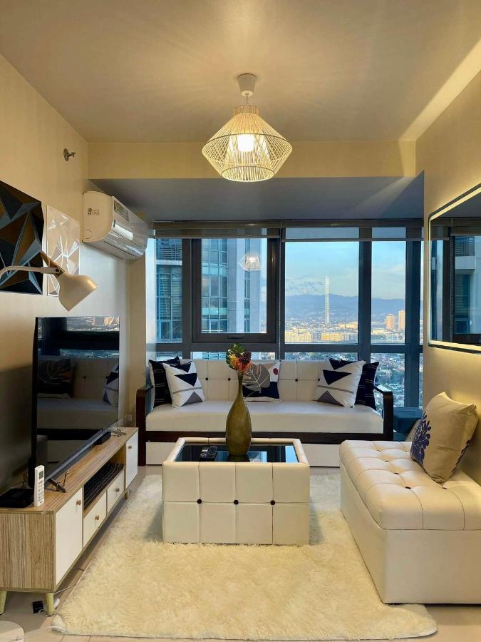 Classy 2Br Suite At Eastwood City With Pool And City Skyline View Manila Kültér fotó